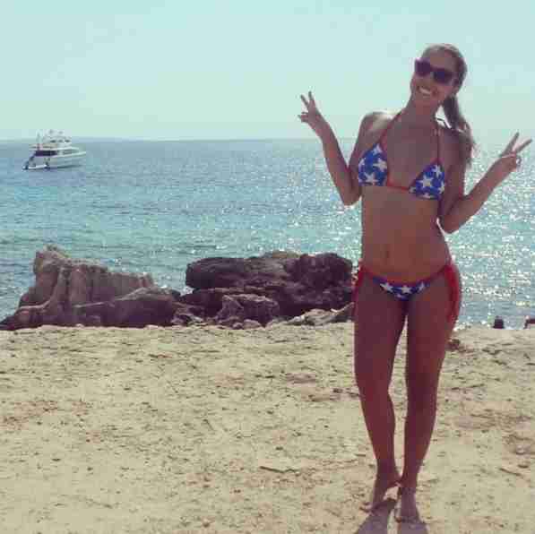 modelonamission, ibiza